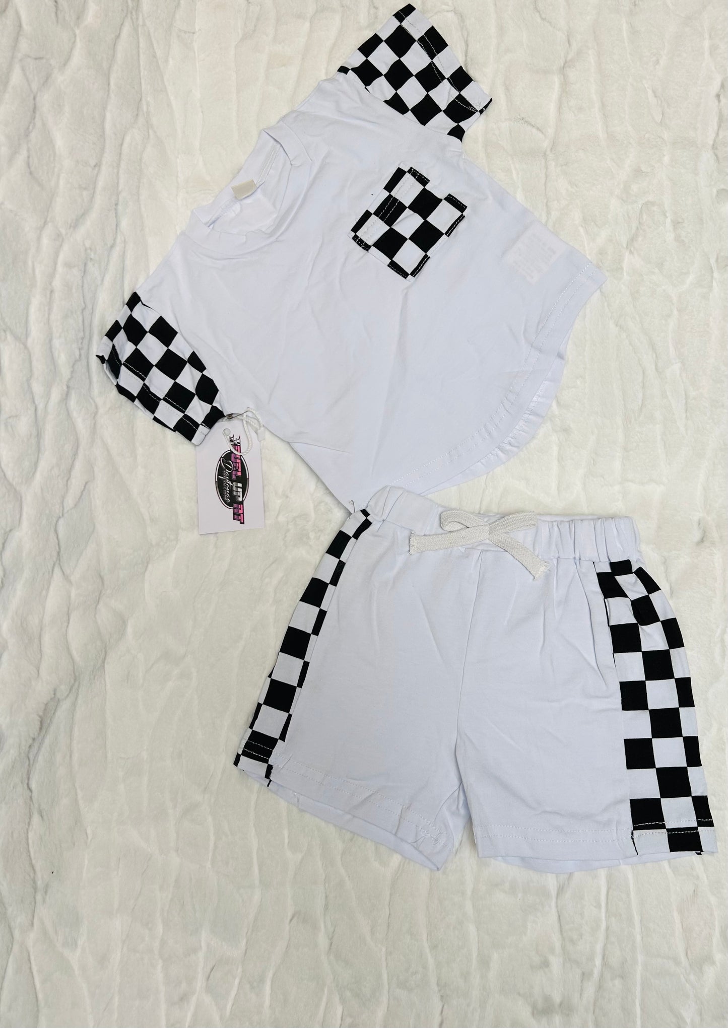 Girls White w Checkered Tshirt & Shorts Outfit Set